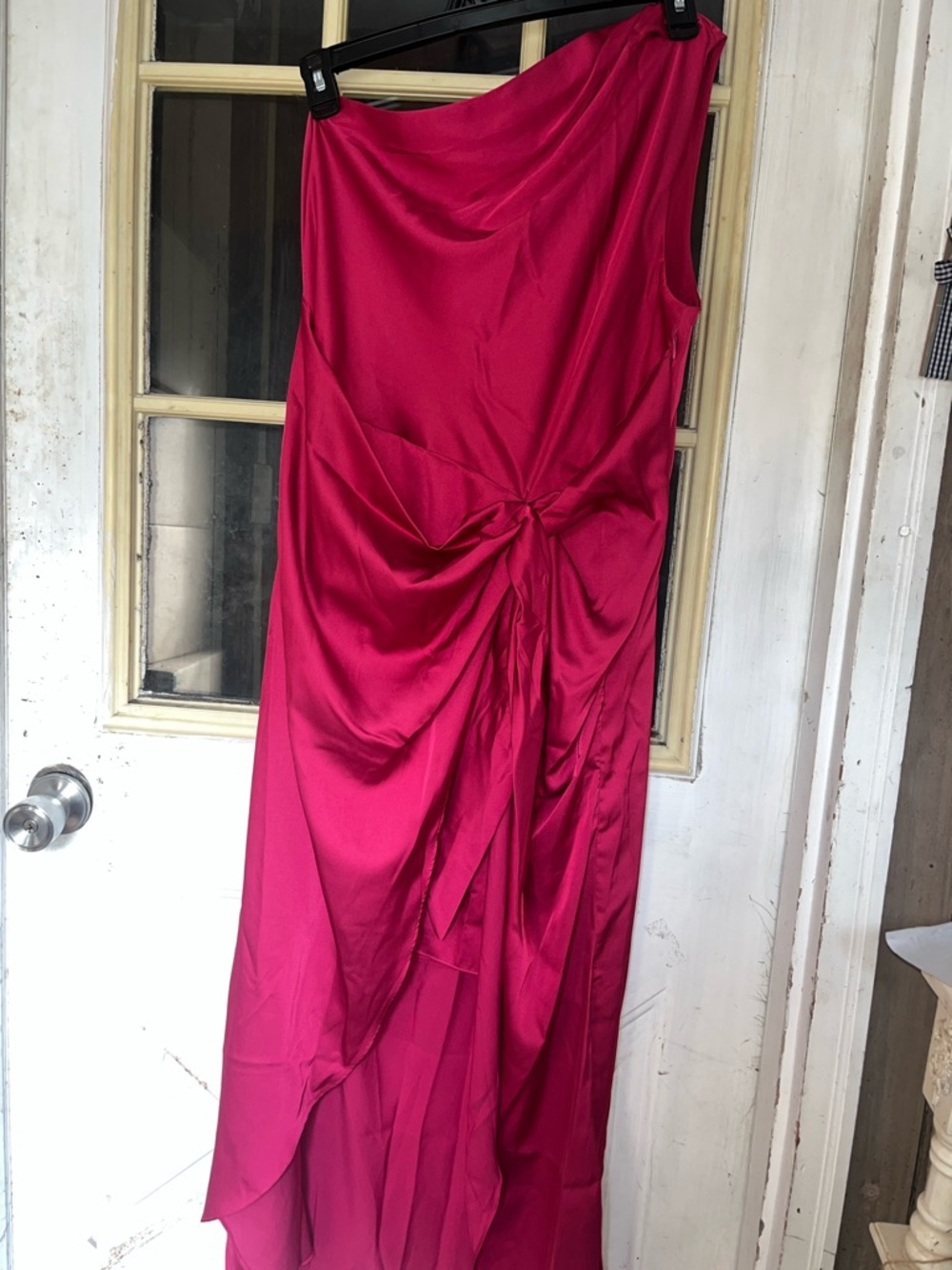 NWT Donna Morgan Fuchsia One-Shoulder Twist Draped Gown